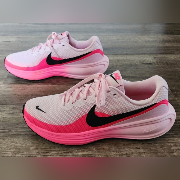 **LIKE NEW** Nike Revolution 8 Sz 9 Pink Foam Hyper Pink Running Walking Shoe - Picture 3 of 11